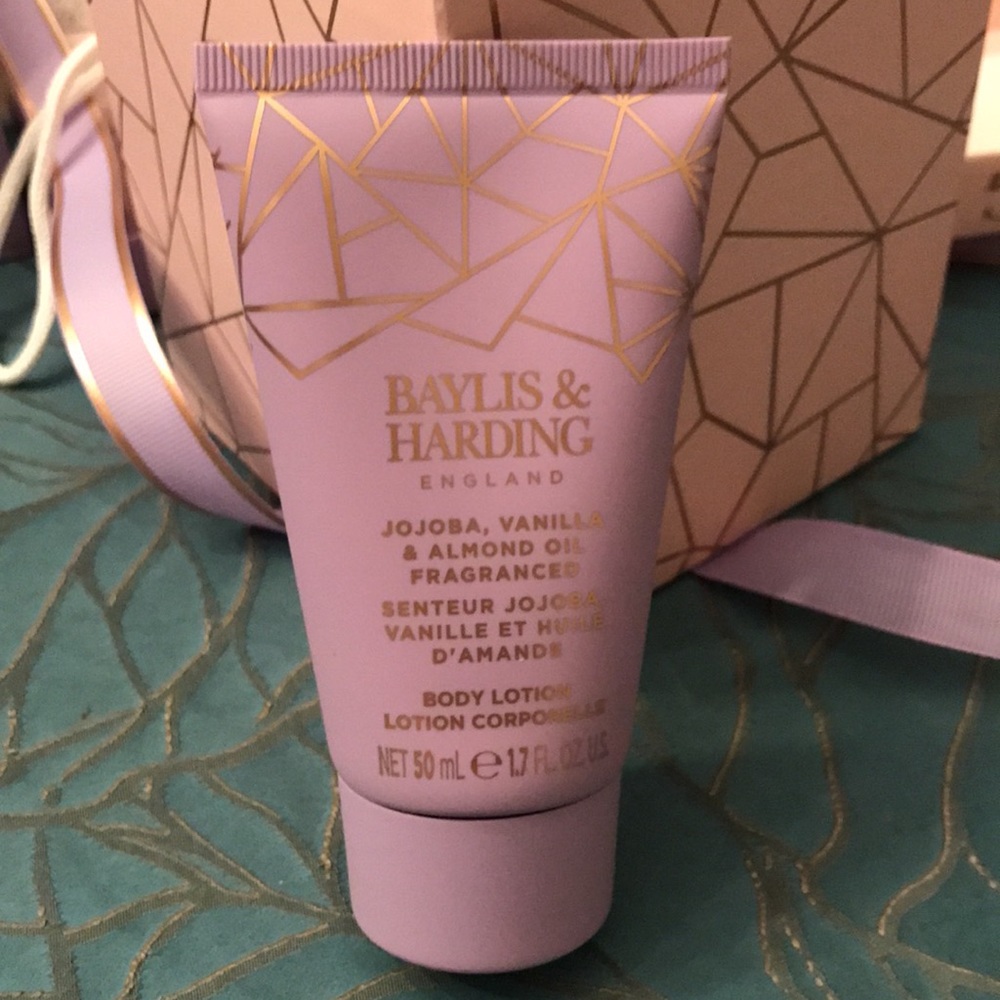 Baylis & Harding England Gift Box π - Picture 4 of 8